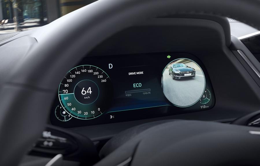 Панель приборов Hyundai Sonata 2019 года  (KR) (фото 9 из 42)